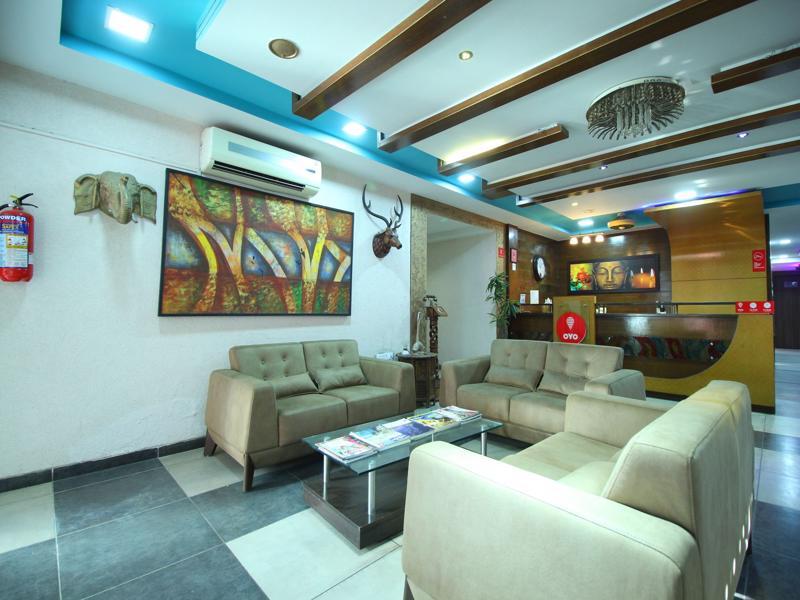 Oyo 4161 Hotel Shailly Inn Ахмедабад Экстерьер фото